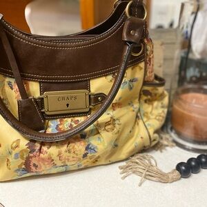 Chaps floral shoulder bag 💐🌻🌼